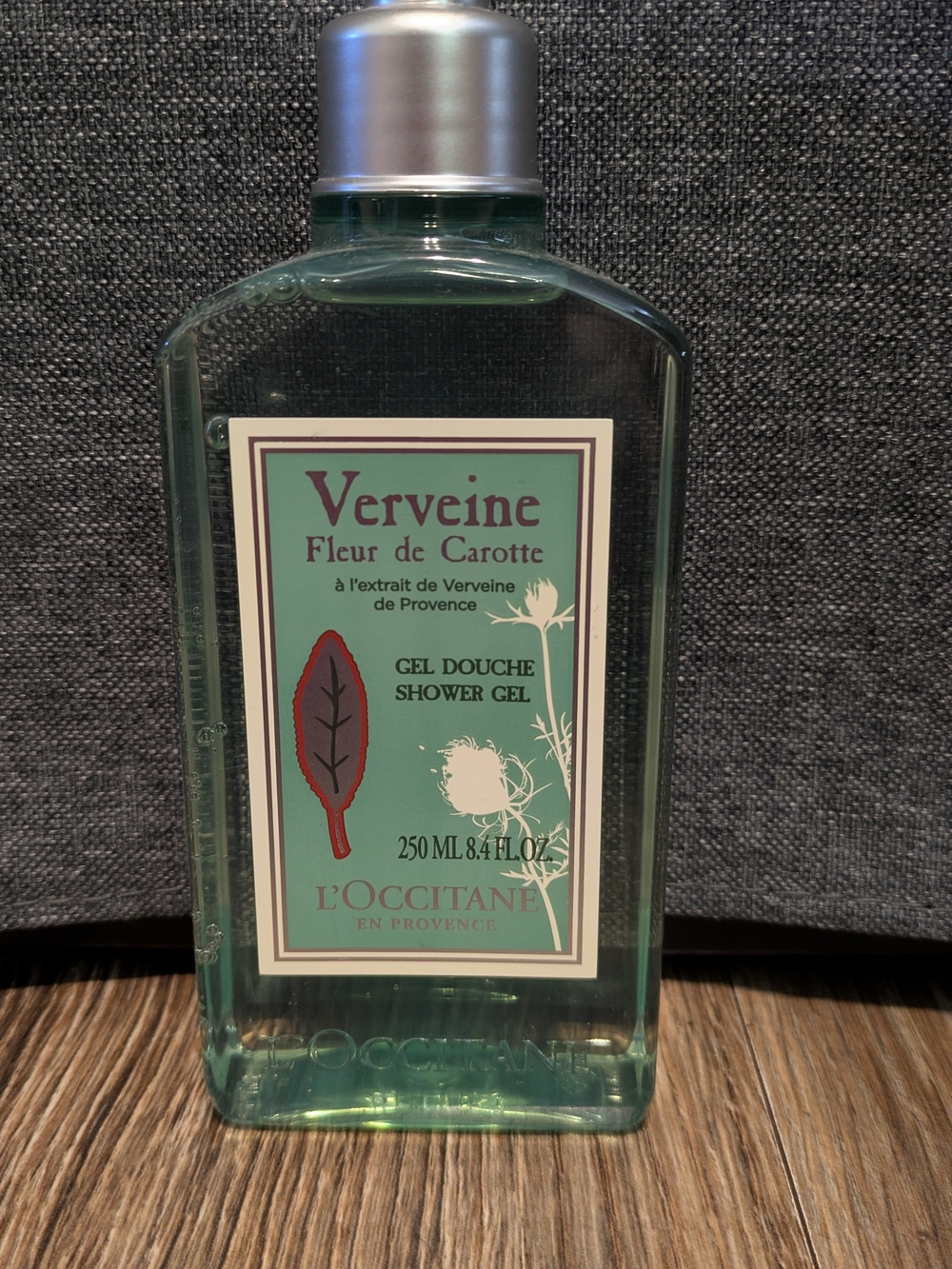 L'OCCITANE Verveine Fleur de Carotte Shower Gel 250ml